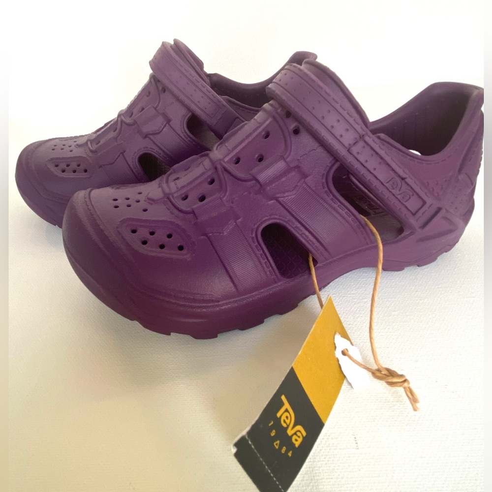 Teva Omnium Drift kids water/hiking shoes- NWT- size 1
